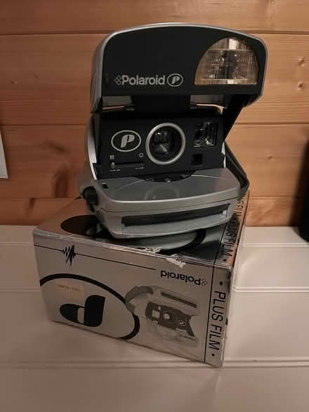 Photo of free Polaroid camera (BH9) #2