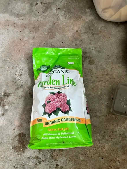 Photo of free Bag of garden lime (N. Stamford) #1