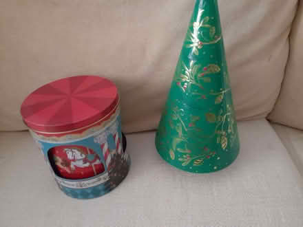 Photo of free Empty tins (Havant PO9) #2
