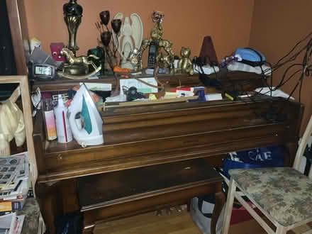 Photo of free Endelsohn Piano with storage bench (Gatineau near Alonzo bridge) #1