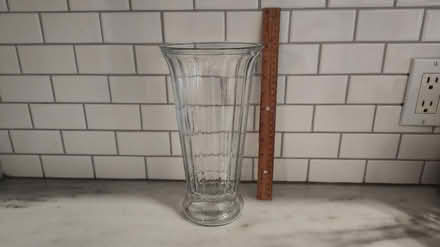 Photo of free Tall glass vase (Midtown/Boulevard Park) #1