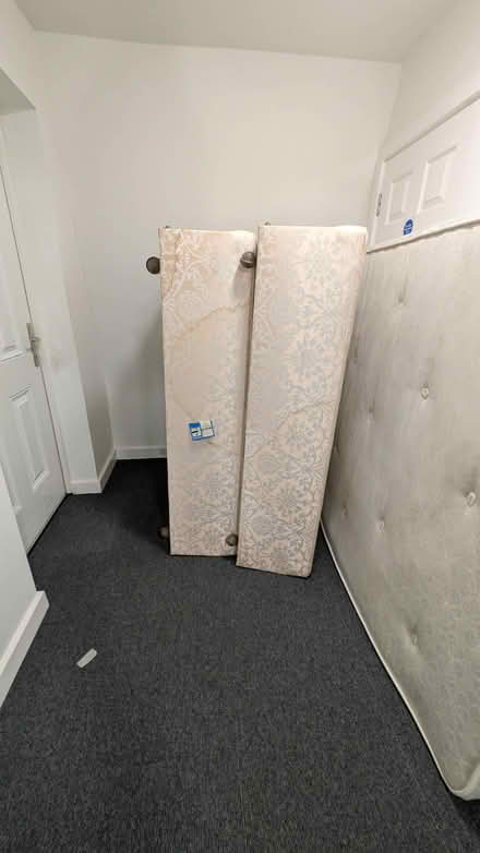 Photo of free Kingsize bed (Sleapshyde AL4) #4