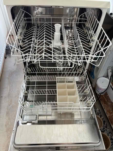Photo of free Dishwasher (RG31 6RL) #2