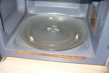 Photo of free 17L microwave oven (Far Bletchley MK3) #2