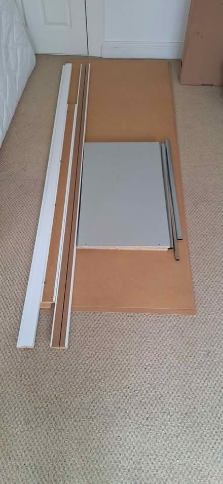 Photo of free Sliding Door Wardrobe with Mirrors (TN4 9BQ) #4