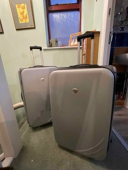 Photo of free Hard case suitcases (Sunny Hill DE23) #1