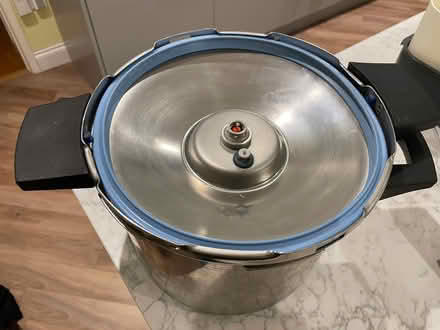 Photo of free Pressure Cooker (Edlesborough LU6) #3