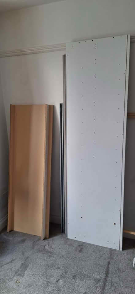 Photo of free Sliding Door Wardrobe with Mirrors (TN4 9BQ) #3