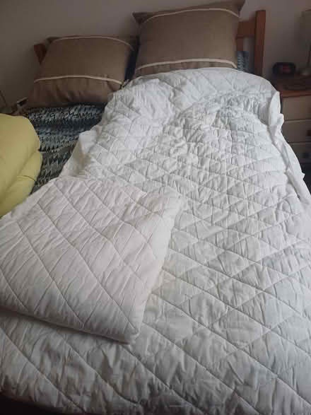 Photo of free 2 single duvets, plus covers etc (Emscote Mill CV34) #2