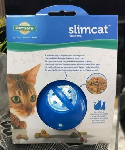 Photo of Petsafe Slimcat feeding ball (Aldrington/Hove) #1