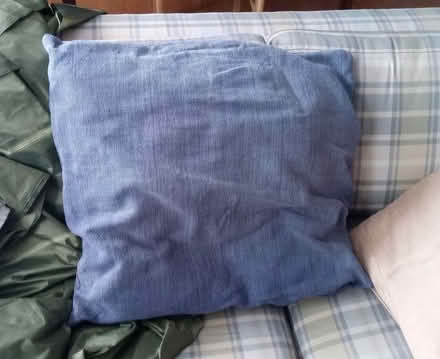 Photo of free blue cushion (Britannia) #1