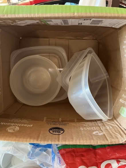 Photo of free a variety of plastic bowls/ no lids (Prospect and DeAnza) #1
