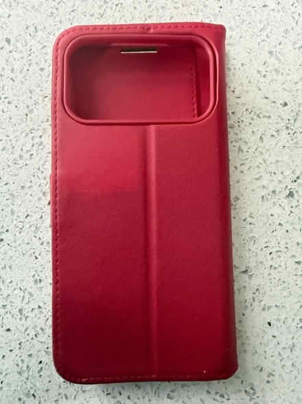 Photo of free iPhone 17 Pro Max case (Bathwick) #3