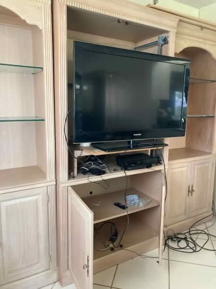 Photo of free Set of 3 bookcases/display cases (delray) #4