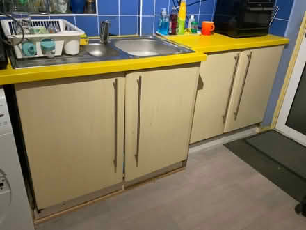 Photo of free Kitchen Unit Doors With Handles (Bircotes DN11) #2