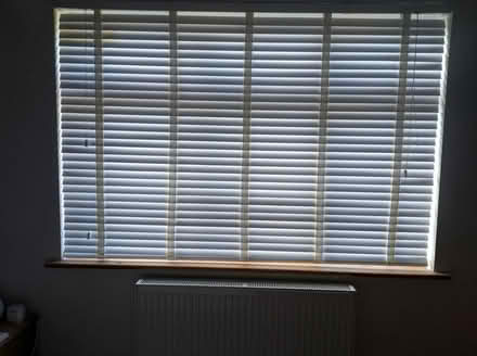 Photo of free White Wooden Venetian Blind (DA7 Bexleyheath) #3