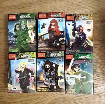 Photo of free Set of Chinese brand minifigures (North Hinksey OX2) #1