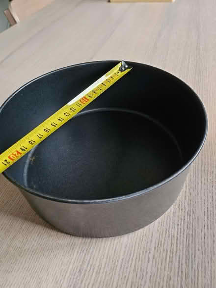 Photo of free Cake Tin - 22cm (Rathcoole, Co. Dublin) #2