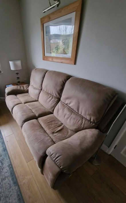 Photo of free Comfy reclining 3 seater sofa (Vicars Cross, Chester , CH3) #2