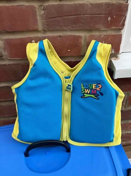 Photo of free Child Bike Seat-Swim Vest-Roller (Tilehurst RG31) #2