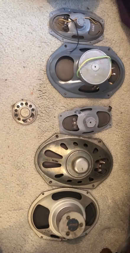 Photo of free A number of loudspeakers, ideal for audio hobbyist (Bramhall SK7) #1