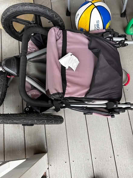 Photo of free Single bob stroller (Downtown Sunnyvale) #1