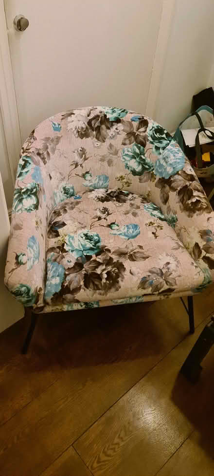 Photo of free Comfy chair (Rh1 4hq) #1