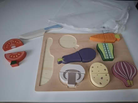 Photo of free Toddler vegetable puzzle and toy (Levenshulme M19) #1