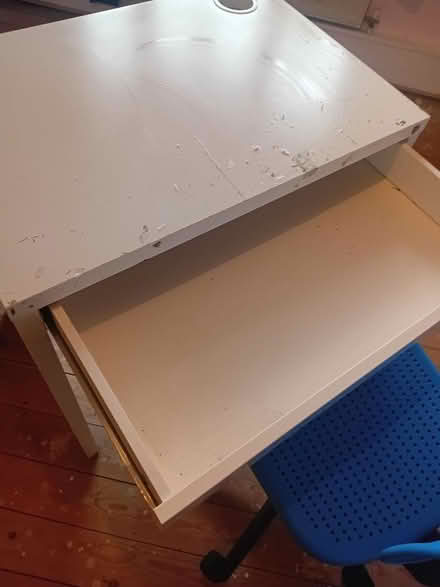 Photo of free Desk and chair (Hampstead NW3) #4