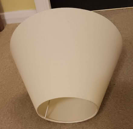 Photo of free lampshade (Bussage GL6) #2
