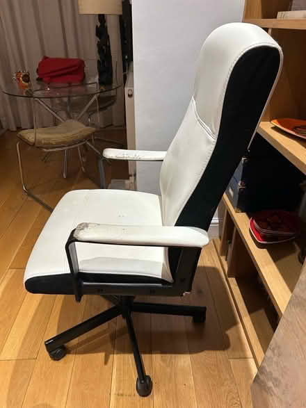 Photo of free White office chair (Shepherds Bush W6) #3