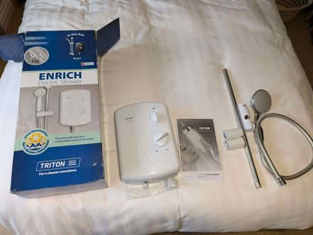 Photo of free Triton 9.5kw shower, white (Danesmoor S45) #2