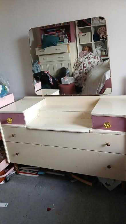 Photo of free Vintage dresser (Fareham PO16) #1