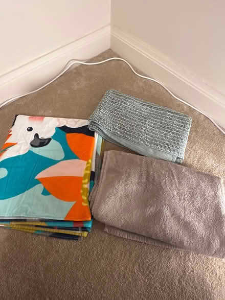 Photo of free Towels and bath mat (Chiswick, W4) #1