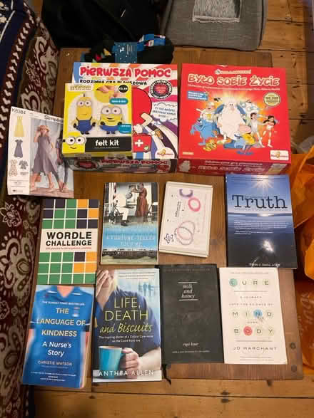 Photo of free Mixed bags of things (Hemel) #2