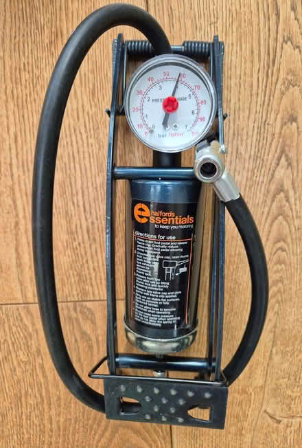 Photo of free Halfords foot pump (Trumpington Ward CB2) #1
