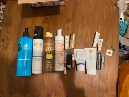 Photo of free Mixed cosmetics (Hemel) #1