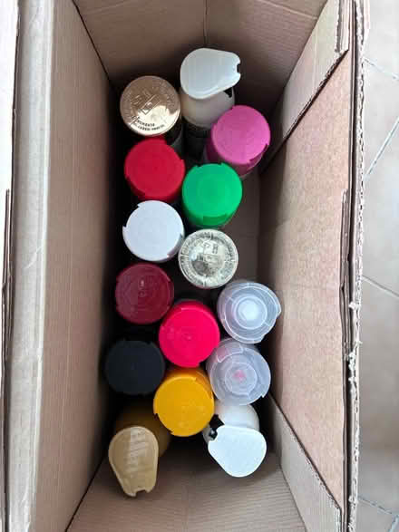 Photo of free Spray paint (Teele Square) #1