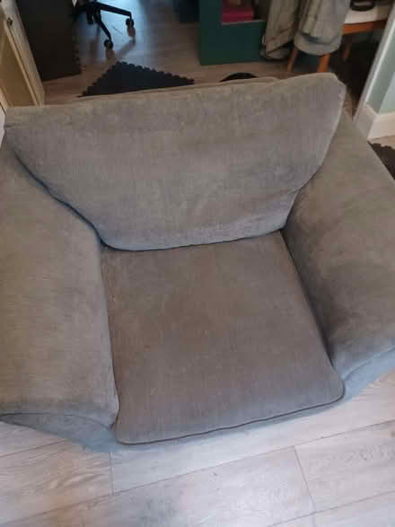 Photo of free 2-seater settee and arm chair (Walsworth SG4) #3