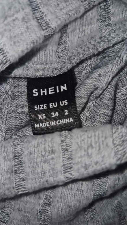 Photo of free 2 piece (Lambeth SW8) #3