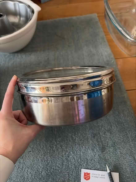 Photo of free Cake tin (Kew) #2