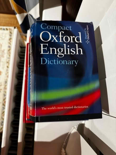 Photo of free English Dictionaries & Thesaurus – Bundle (Sherwood TN2) #2