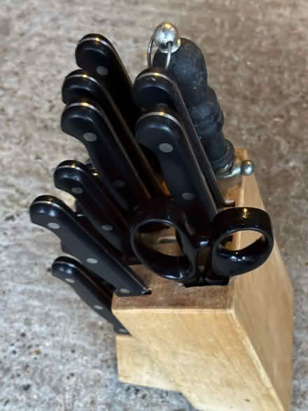 Photo of free Kitchen knife block (Great Baddow CM2) #1