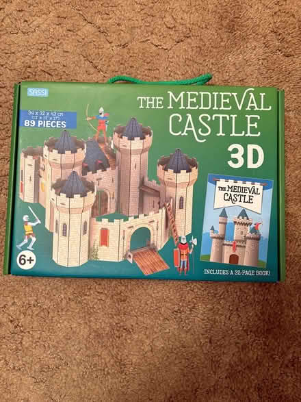 Photo of free Cardboard medieval castle (Frome Stonebridge area) #1