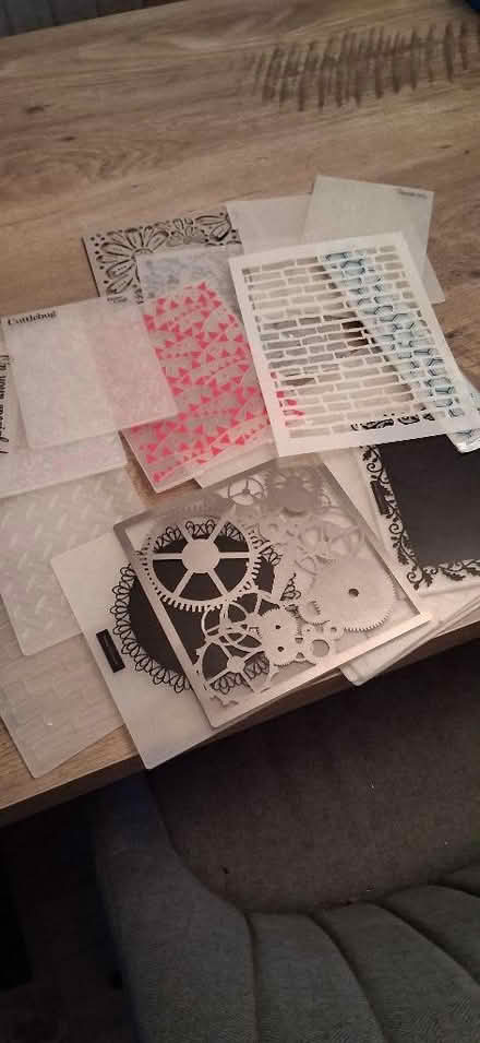 Photo of free Embossing Folders And Stencils (TN23) #1