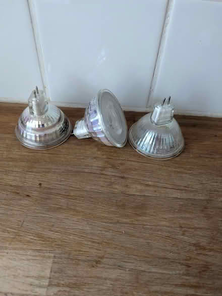 Photo of free GU5.3 bulbs: 1 x Halogen 2 x LED (Twickenham TW2) #1