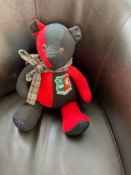 Photo of free TGS uniform and teddy (Sevenoaks station) #2