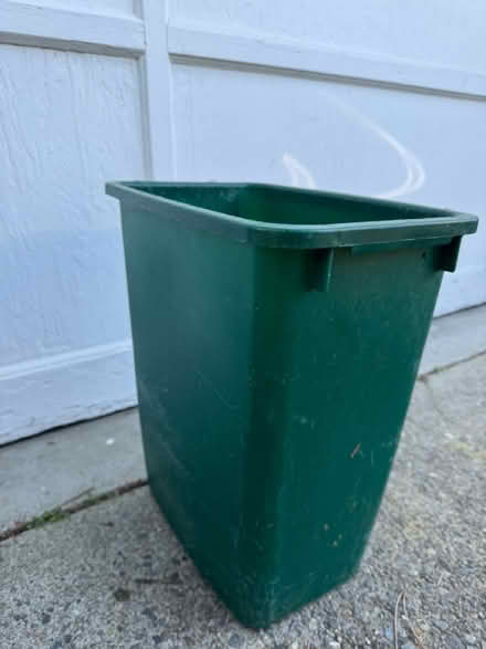 Photo of free Waste baskets (Shoreline) #1