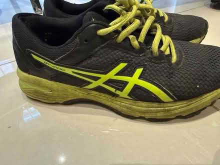 Photo of free ASICS black & green trainers used (KT22 Oxshott) #2