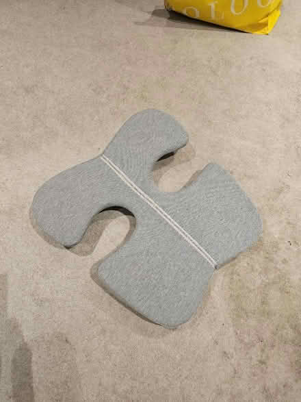 Photo of free Side/front sleeping pillow (Oval Quarter SW9) #2